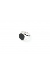 Anello in argento con onice nero tondo